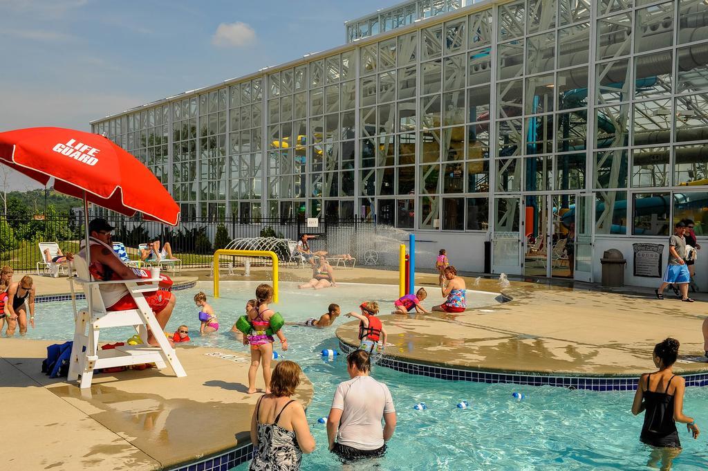 Big Splash Adventure Hotel And Indoor Water Park French Lick Exterior photo